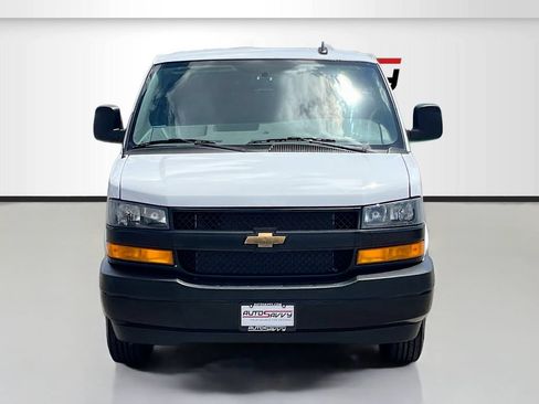 Used 2025 Chevrolet Express 2500 w/ Driver Convenience Package RWD image 2