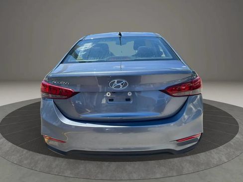 Used 2019 Hyundai Accent SE FWD image 3