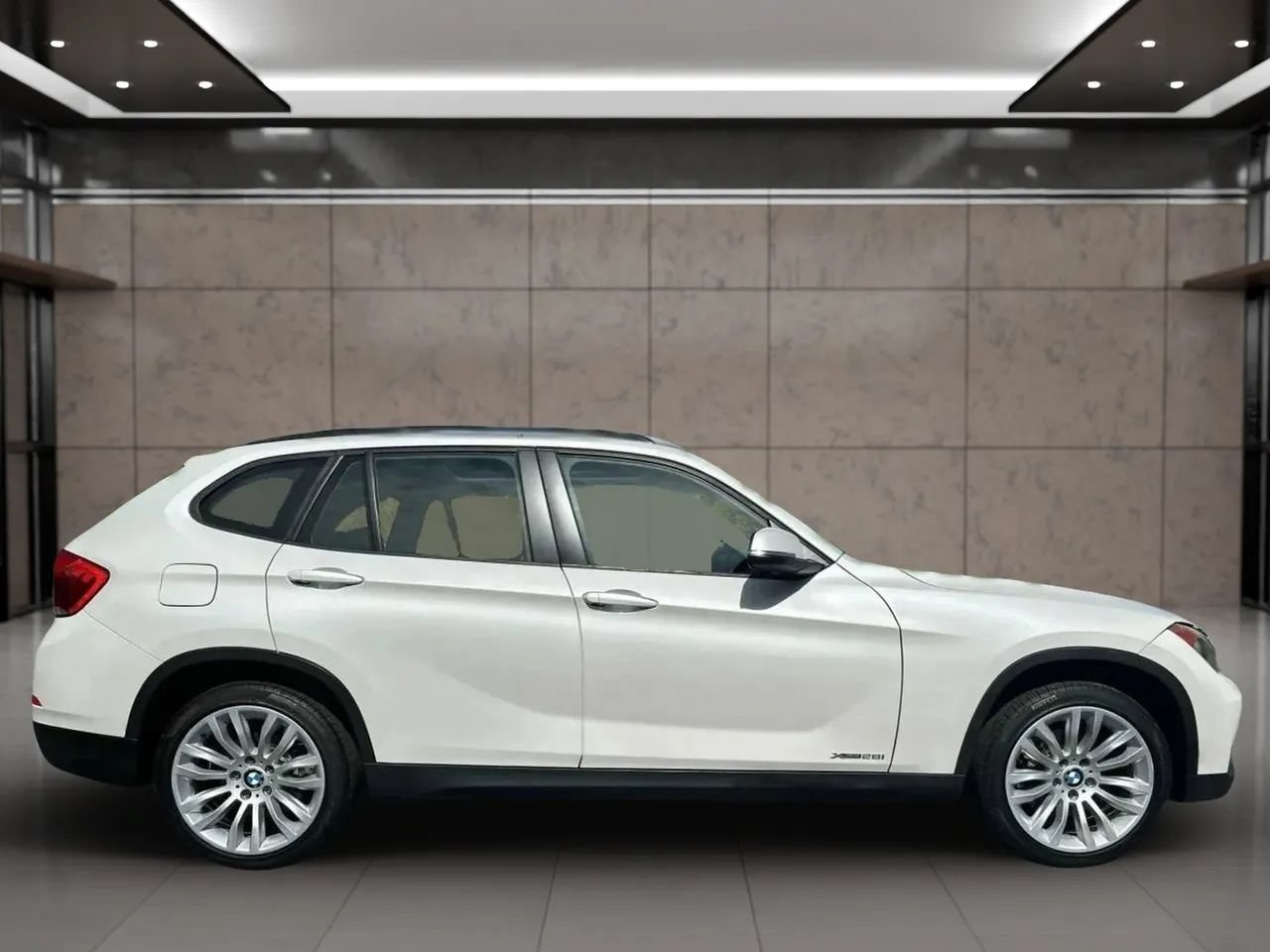 Used 2013 BMW X1 xDrive28i AWD/4WD image 5