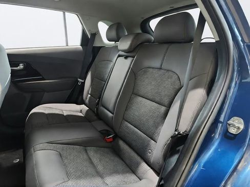 Used 2020 Kia Niro LXS FWD image 19