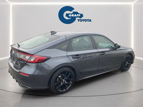 Used 2025 Honda Civic Sport image 17