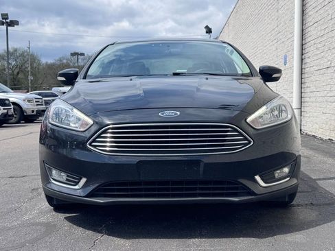 Used 2017 Ford Focus Titanium image 2