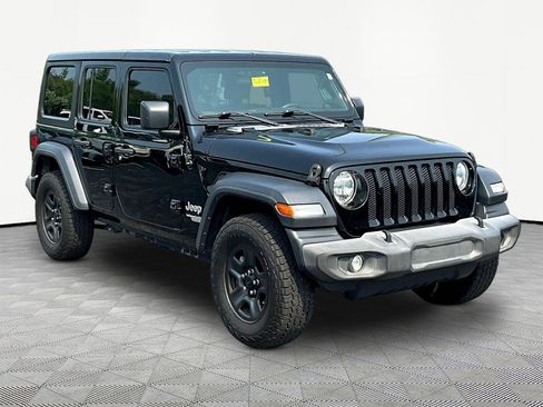 Used 2018 Jeep Wrangler Unlimited Sport AWD/4WD image 3