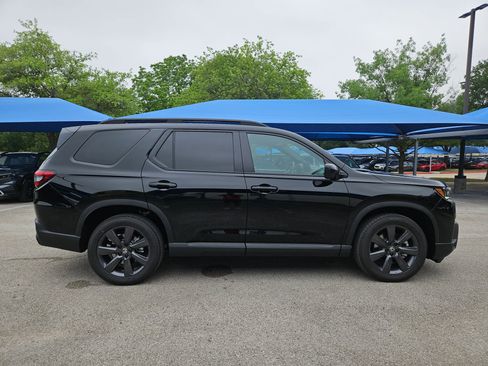 New 2026 Honda Pilot Sport image 6