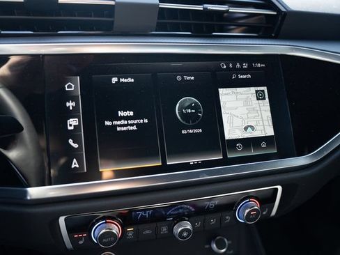 Certified 2025 Audi Q3 2.0T Premium Plus w/ Premium Plus Package AWD/4WD image 24