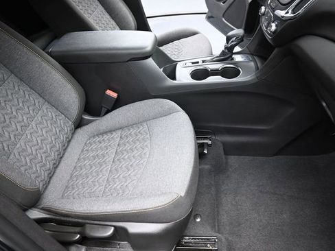 Used 2023 Chevrolet Equinox LT image 27