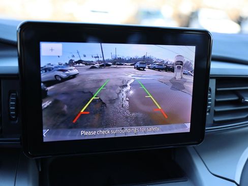 Used 2022 Ford Explorer XLT w/ Class IV Trailer Tow Package image 29