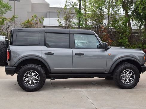 Used 2025 Ford Bronco Badlands AWD/4WD image 4
