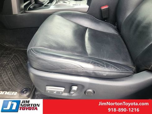 Used 2015 Toyota 4Runner Limited AWD/4WD image 24