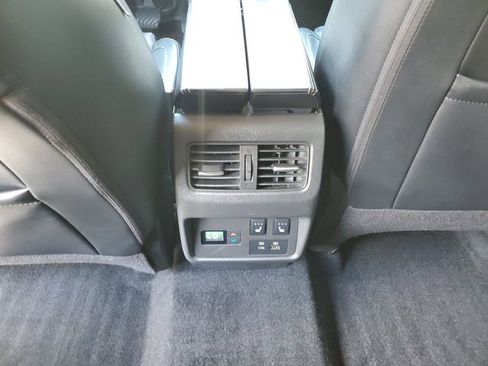 Used 2021 Nissan Rogue Platinum AWD/4WD image 13