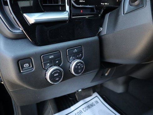 New 2026 GMC Sierra 1500 Elevation image 28