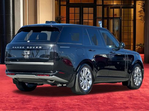 New 2026 Land Rover Range Rover SE image 10