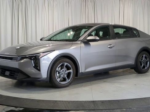 Used 2026 Kia K4 FWD image 5