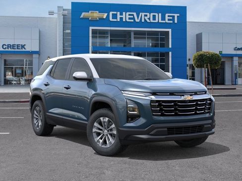 New 2026 Chevrolet Equinox LT w/ Safety and Technology Package FWD image 32