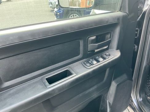 Used 2020 RAM 3500 Tradesman w/ Chrome Appearance Group image 11