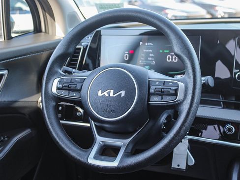 Used 2023 Kia Sportage LX image 16