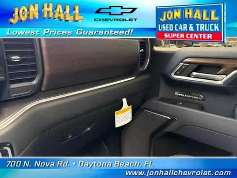 Used 2025 Chevrolet Silverado 1500 High Country w/ High Country Premium Package AWD/4WD image 33