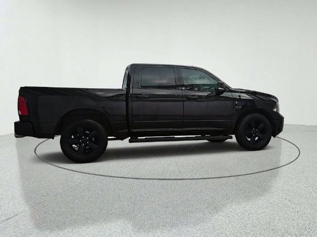 Used 2019 RAM 1500 Classic SLT w/ Black Appearance Group AWD/4WD image 3