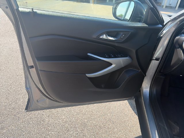 Used 2026 Chevrolet Trax LS FWD image 11