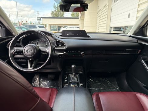 Used 2025 MAZDA CX-30 AWD 2.5 S w/ Preferred Package image 16