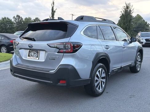 Certified 2025 Subaru Outback Premium AWD/4WD image 3