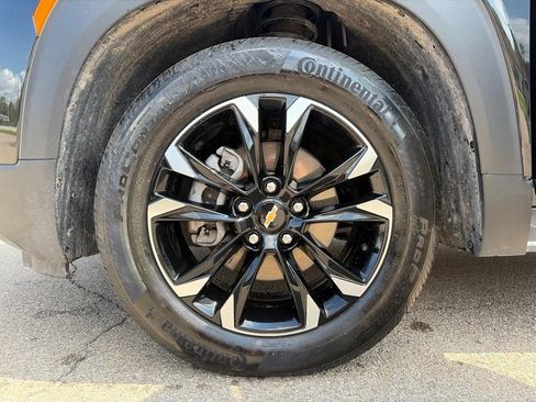 Used 2023 Chevrolet TrailBlazer LT FWD image 12