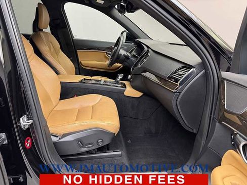 Used 2017 Volvo XC90 T6 Momentum w/ Vision Package image 21
