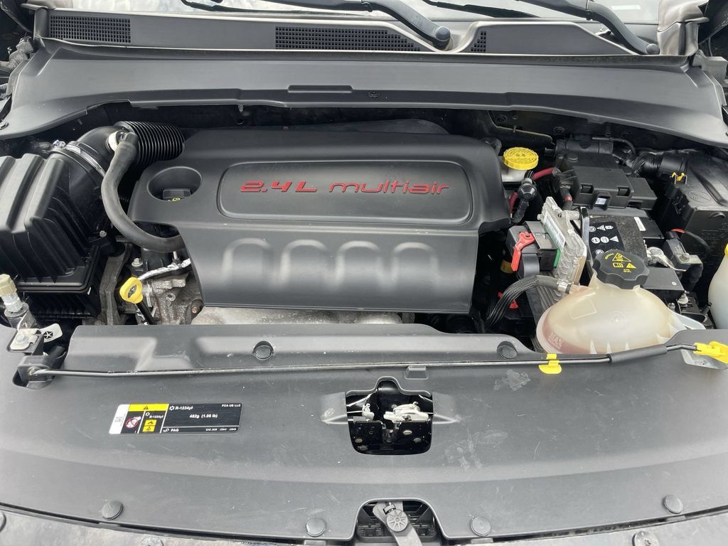Used 2018 Jeep Compass Latitude AWD/4WD image 14