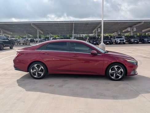 Used 2023 Hyundai Elantra Limited FWD image 6
