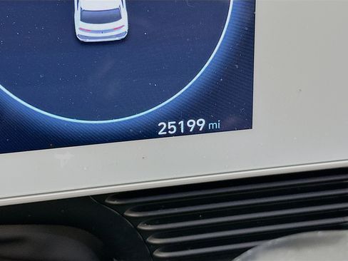 Used 2024 Hyundai Ioniq 5 SEL RWD image 19