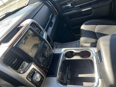 Used 2017 RAM 1500 Laramie w/ Convenience Group AWD/4WD image 13