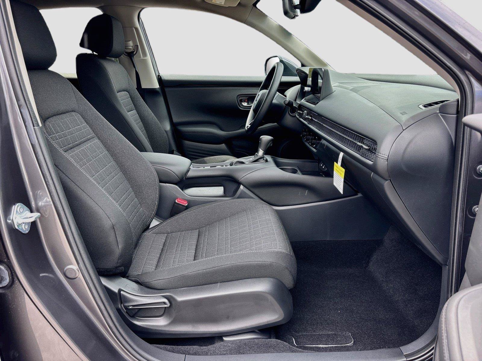 Certified 2027 Honda HR-V LX image 29