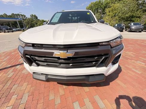 Used 2023 Chevrolet Colorado LT w/ LT Convenience Package II AWD/4WD image 25