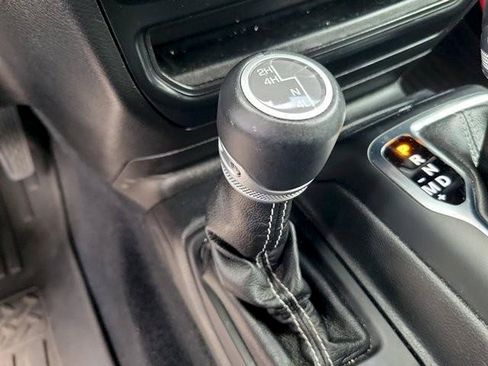 Used 2021 Jeep Wrangler Unlimited Sahara AWD/4WD image 30