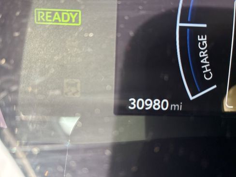 Used 2025 Toyota Camry SE image 19