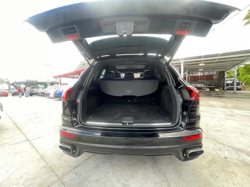 Used 2017 Porsche Cayenne Platinum Edition w/ Premium Package (PJV) AWD/4WD image 10