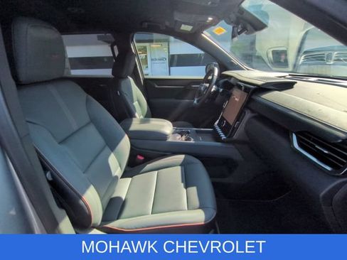 Used 2024 GMC Acadia AT4 w/ Luxury Package AWD/4WD image 29