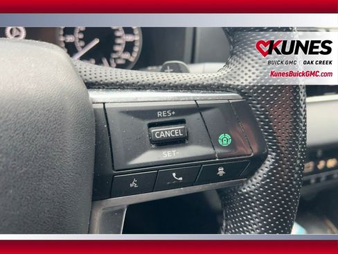 Used 2022 Mitsubishi Outlander SEL image 15