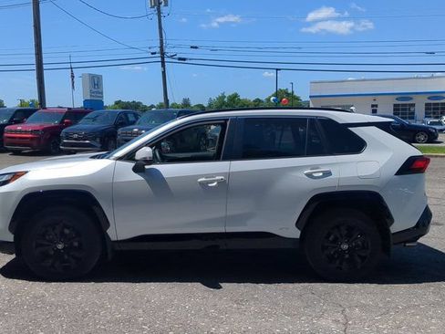Certified 2024 Toyota RAV4 SE w/ Convenience Package AWD/4WD image 7