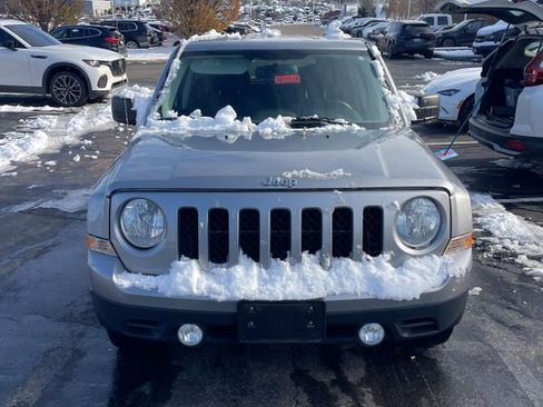 Used 2015 Jeep Patriot Latitude image 18