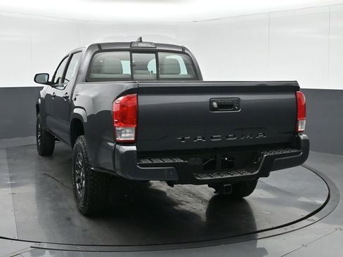 Used 2016 Toyota Tacoma SR w/ SR Convenience Package image 5