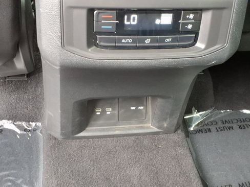 Used 2023 Volkswagen Atlas SE FWD image 19