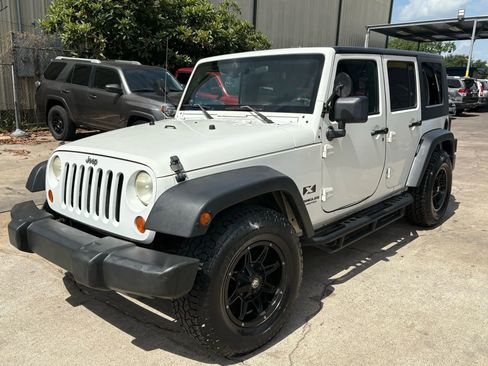 Used 2007 Jeep Wrangler Unlimited X image 3