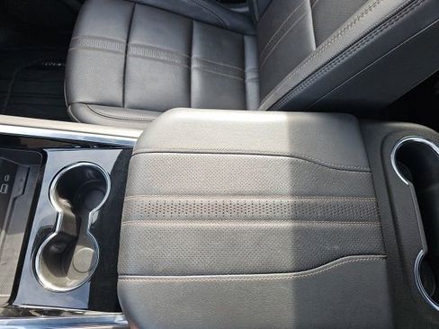 Used 2025 Chevrolet Tahoe High Country image 54