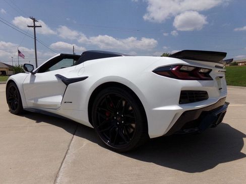 Used 2023 Chevrolet Corvette Z06 w/ 3LZ 70th Anniversary w/ Stealth Interior Trim Package image 31