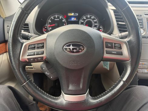 Used 2014 Subaru Outback 3.6R Limited w/ Moonroof Package AWD/4WD image 15