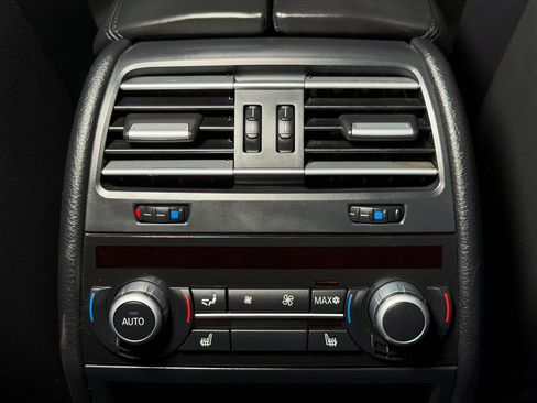 Used 2012 BMW 750i RWD image 32