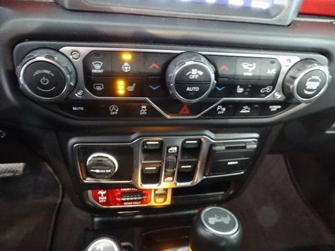 Certified 2023 Jeep Wrangler Unlimited Rubicon w/ LED Lighting Group image 11