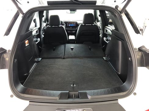 Used 2025 Chevrolet TrailBlazer ACTIV w/ Convenience Package FWD image 9