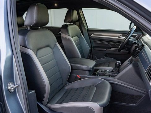 Used 2020 Volkswagen Atlas Cross Sport SEL Premium R-Line image 23